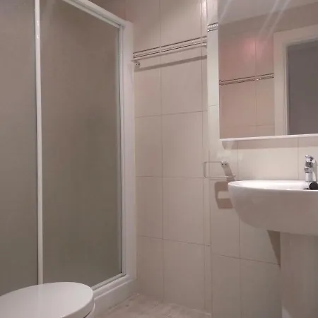 Sumiciu, Con Piscina En Vut-1656-as * לאנס